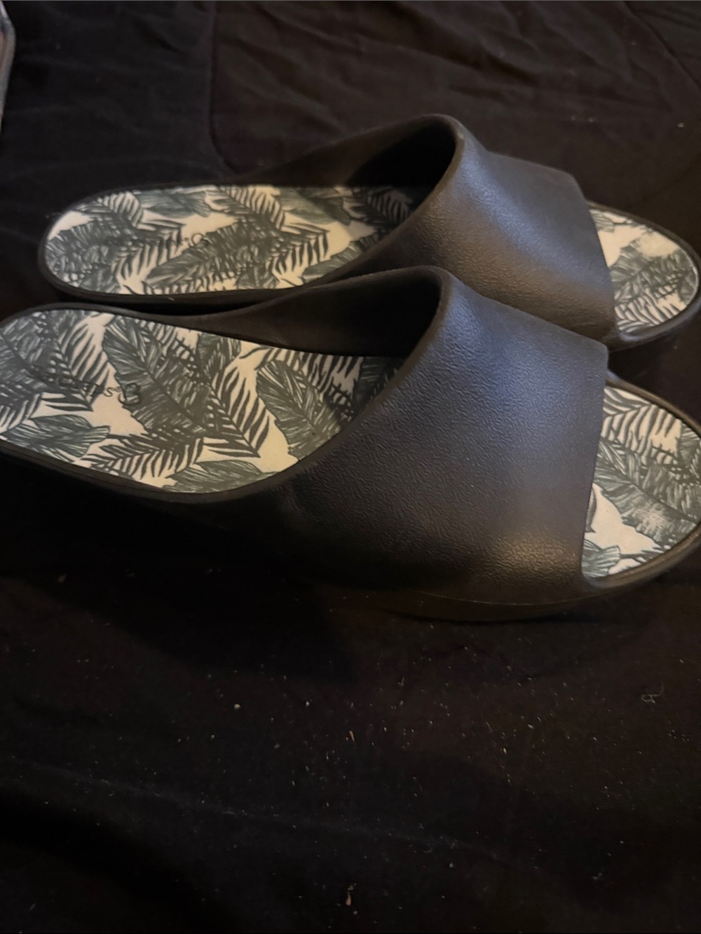 BareTraps Black Slide Sandals with Leaf-Print Insole